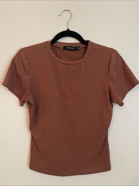 Short Sleeve Crewneck Top in Brown
